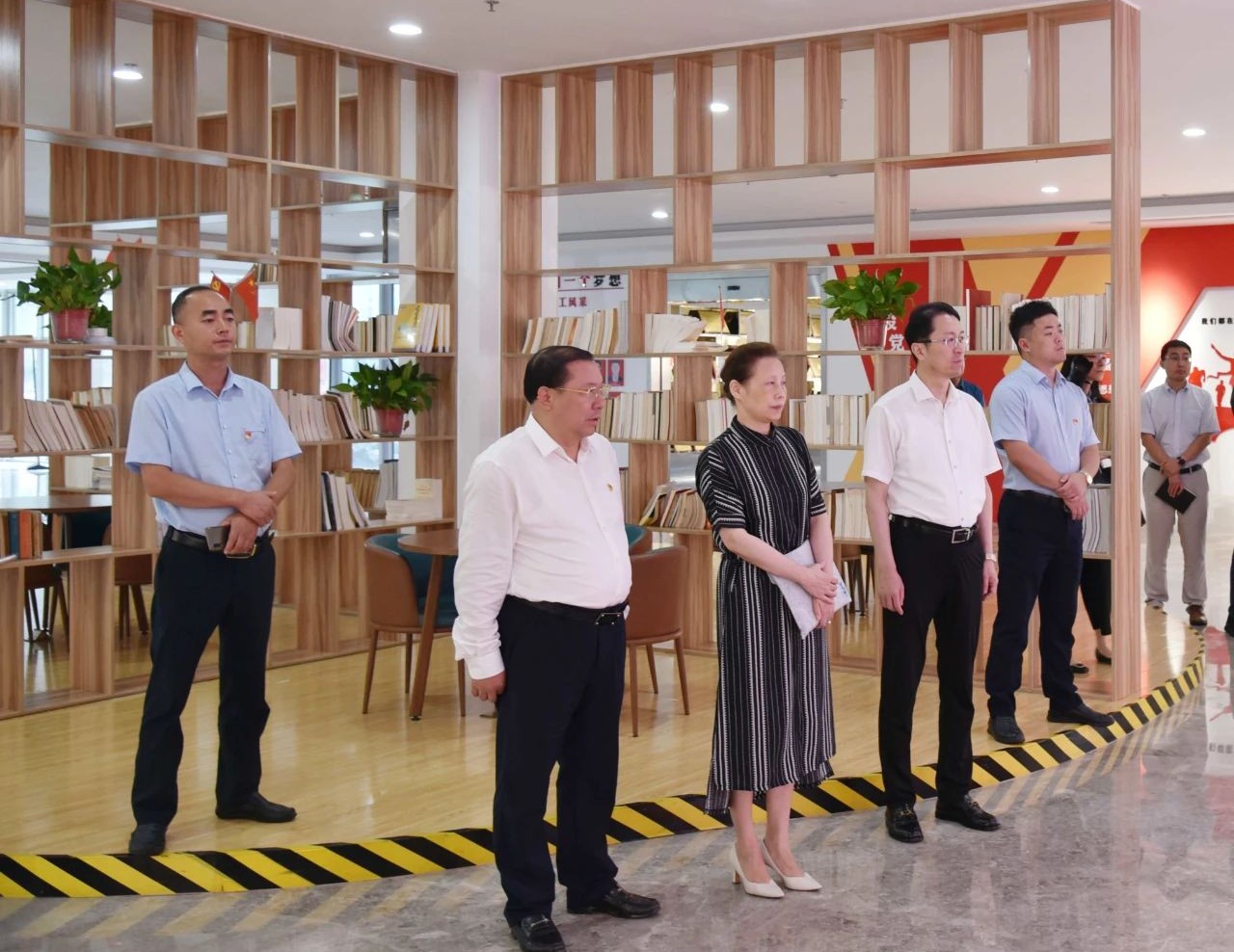 【快讯】苏州市检察院副检察长陈清一行莅临集团公司调研
