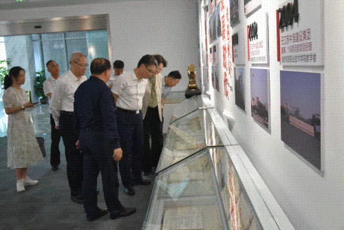 【快讯】江苏省工商联党组成员、副主席李晓林一行莅临集团公司调研并召开法律服务情况调研座谈会 【快讯】江苏省工商联党组成员、副主席李晓林一行莅临集团公司调研并召开法律服务情况调研座谈会