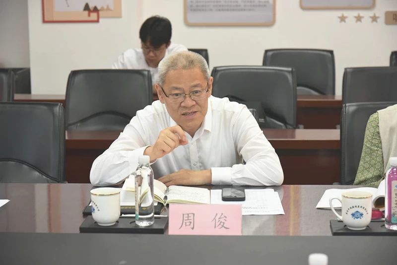 【快讯】江苏省工商联党组成员、副主席李晓林一行莅临集团公司调研并召开法律服务情况调研座谈会 【快讯】江苏省工商联党组成员、副主席李晓林一行莅临集团公司调研并召开法律服务情况调研座谈会