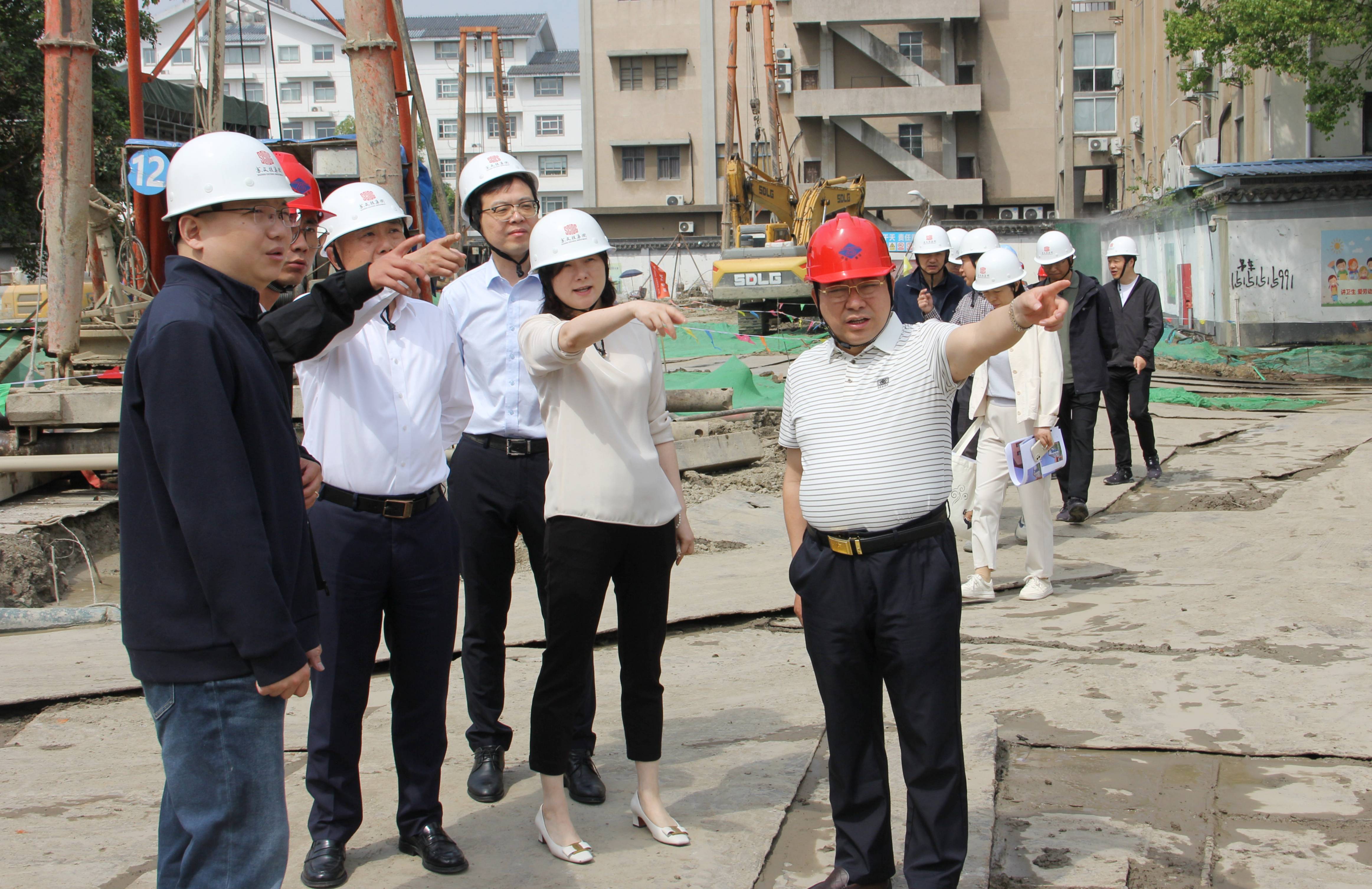 【快讯】苏文投集团党委书记、董事长、总经理陈龙一行莅临苏州中设集团承建的苏州第一丝厂改造提升项目考察